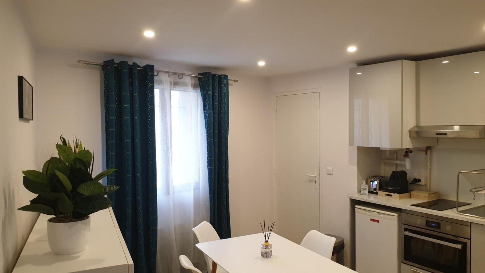 Alex Place'S Saint-Ouen-l'Aumone Exterior foto